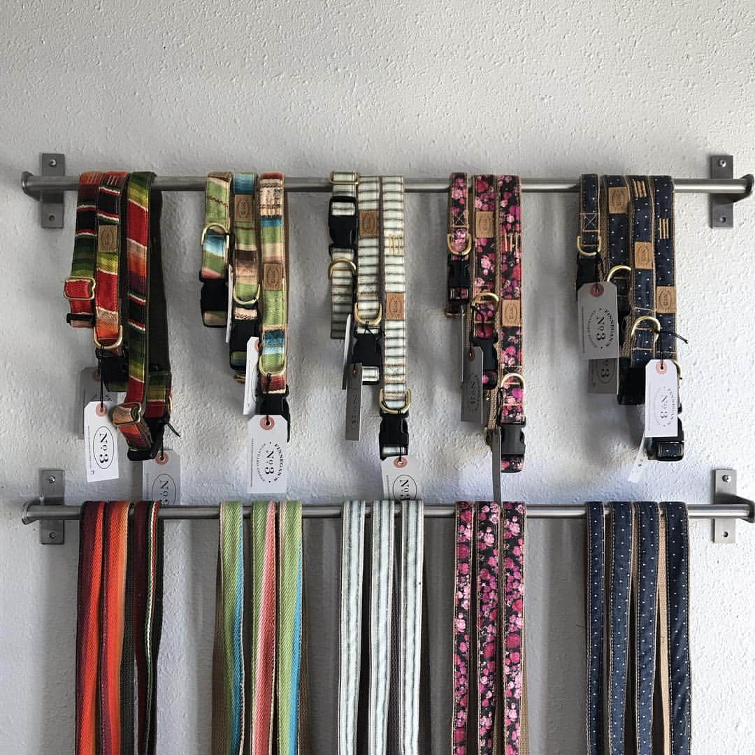Dogs by Ginaさんのインスタグラム写真 - (Dogs by GinaInstagram)「Local leashes and collars made here in the bay area from another woman owned business @bellabeancouture 🐾」5月2日 1時01分 - napanatural.dogco