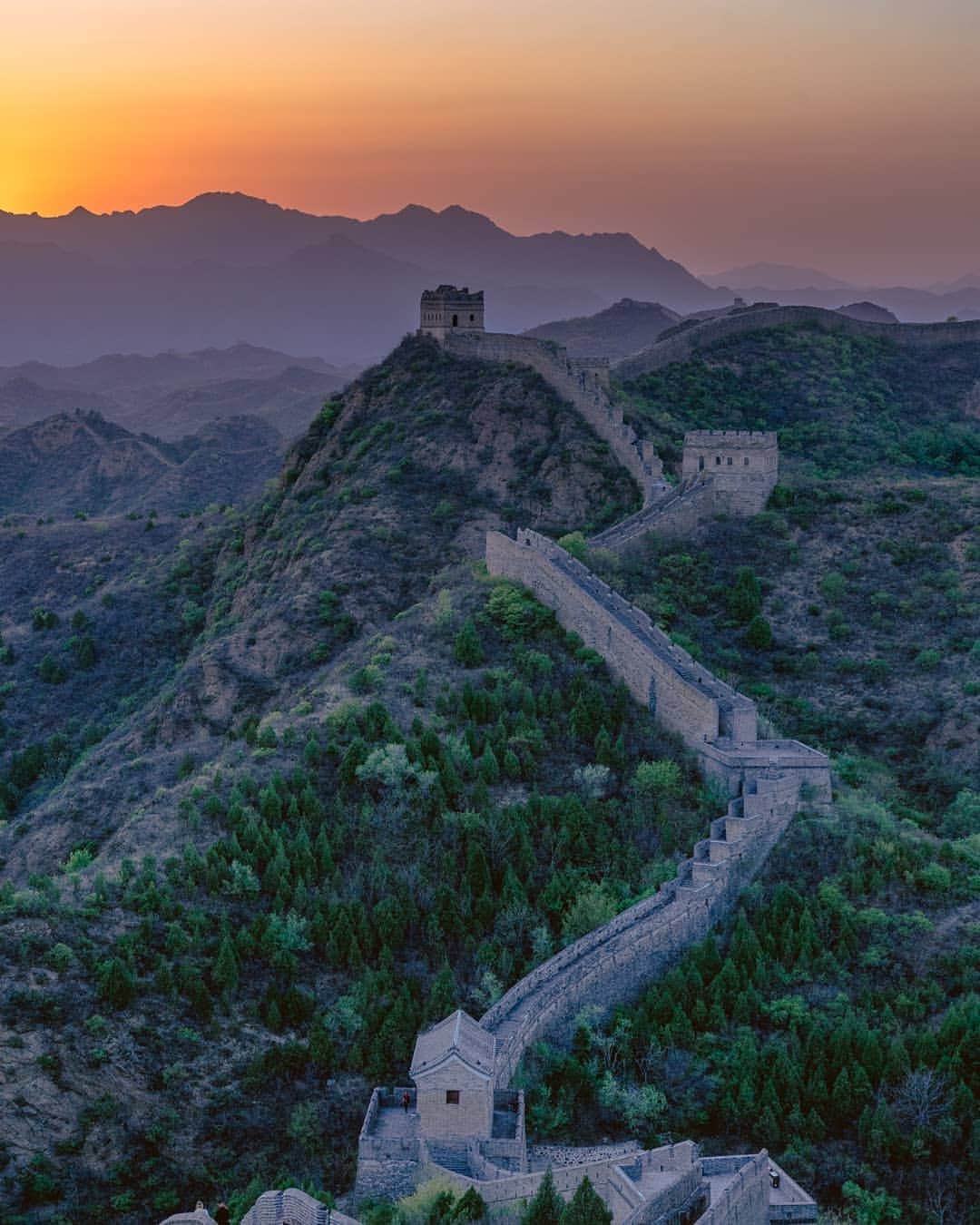 VuTheara Khamさんのインスタグラム写真 - (VuTheara KhamInstagram)「Great Wall of China. Good to see you again after 2 years /// #airchina #landyourdream」5月2日 1時33分 - vutheara
