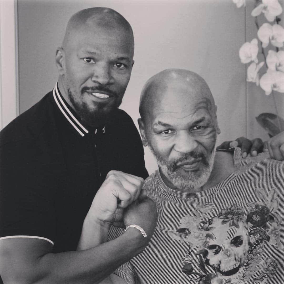 ジェイミー・フォックスさんのインスタグラム写真 - (ジェイミー・フォックスInstagram)「Thank u for the trust... one step closer.  #legend  @miketyson #thejourneybegins」5月2日 2時00分 - iamjamiefoxx