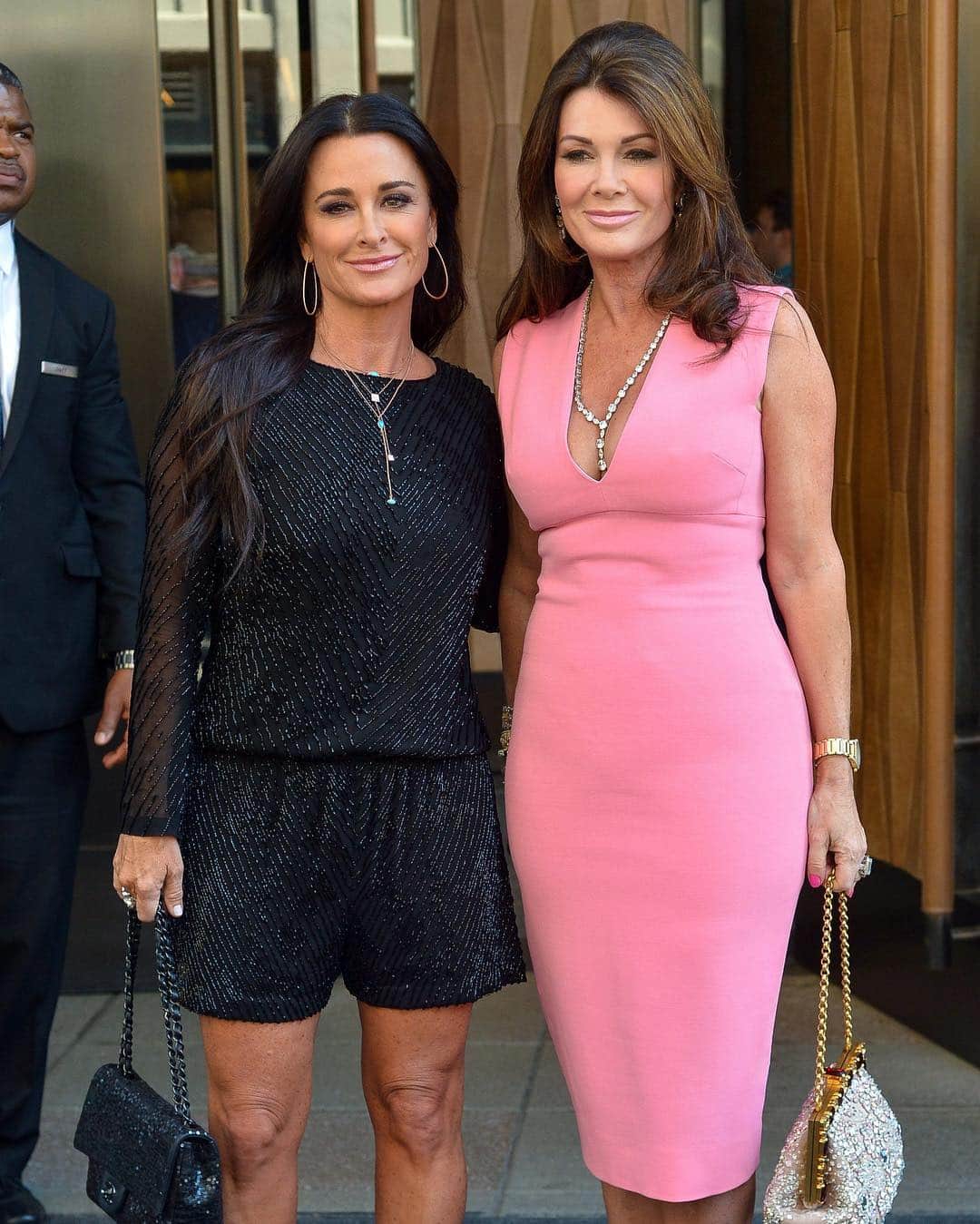 E! Onlineさんのインスタグラム写真 - (E! OnlineInstagram)「#RHOBH's Kyle Richards is sharing how she really feels about Lisa Vanderpump's possible departure: "We gotta move on." Link in bio for everything she had to say. (📷: Getty Images)」5月2日 2時55分 - enews