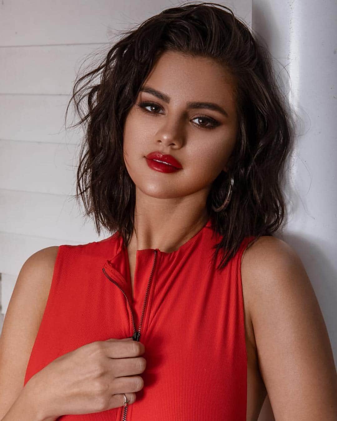 Always With Selenaのインスタグラム：「Learn how to be happy with what you have while you pursue all that you want.」