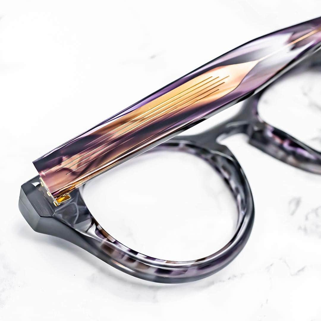 ティエリー ラスリーさんのインスタグラム写真 - (ティエリー ラスリーInstagram)「zoom on the new THIERRY LASRY “TENACITY” in smokey grey & purple pattern acetate ... #thierrylasry #TENACITY #handmadeinfrance #TLOptical」5月2日 3時19分 - thierrylasry