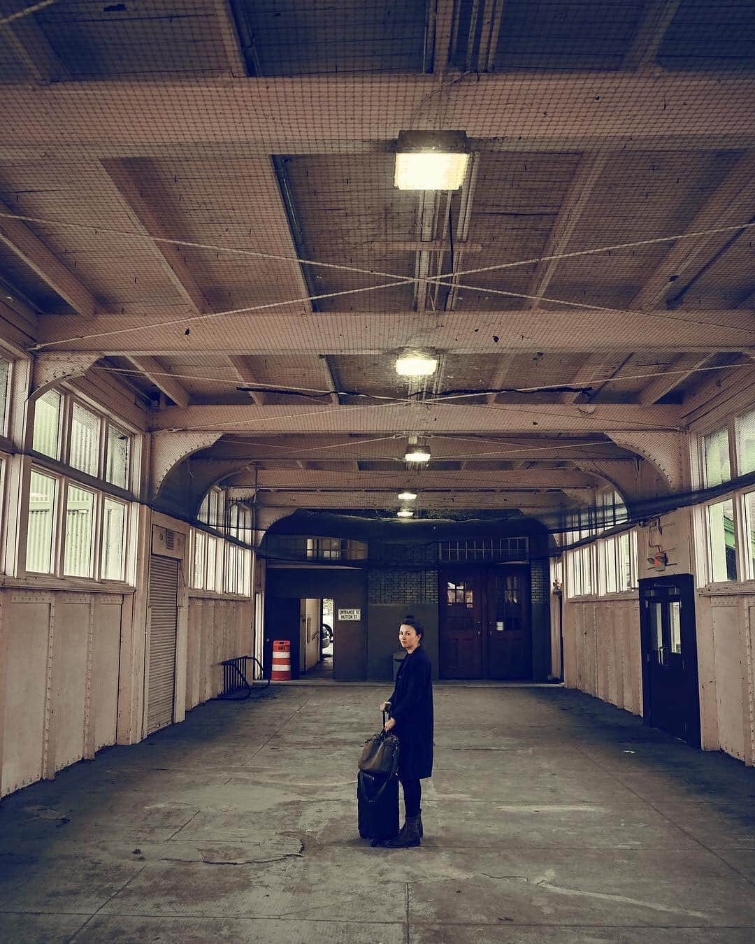 Ricoh Imagingさんのインスタグラム写真 - (Ricoh ImagingInstagram)「Waiting on a train. Captured by our brand ambassador @williamhereford with his #ricohgr3. #griii #ricohgriii #grsnaps #gr3」5月2日 4時06分 - ricohpentax