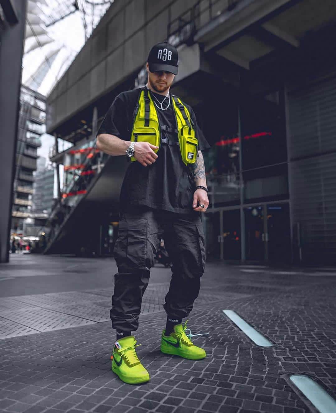 のインスタグラム：「We love this combination by @nokiibah 😱🤯 He’s wearing our tactical vest in acid yellow. (Sold out) • • • • • • #georgeginalucy #ootdmen #outfit #highsnobiety #snobshots #hsstyle #hypebeast #basementapproved #minimalmovement #menswear #mensfashion #sneakers #kicksonfire #offwhite #virgilabloh #nike #nikeoffwhite #berlin #mercedes #35mm #justgoshoot #malemodel #aov #vsco #vscocam」