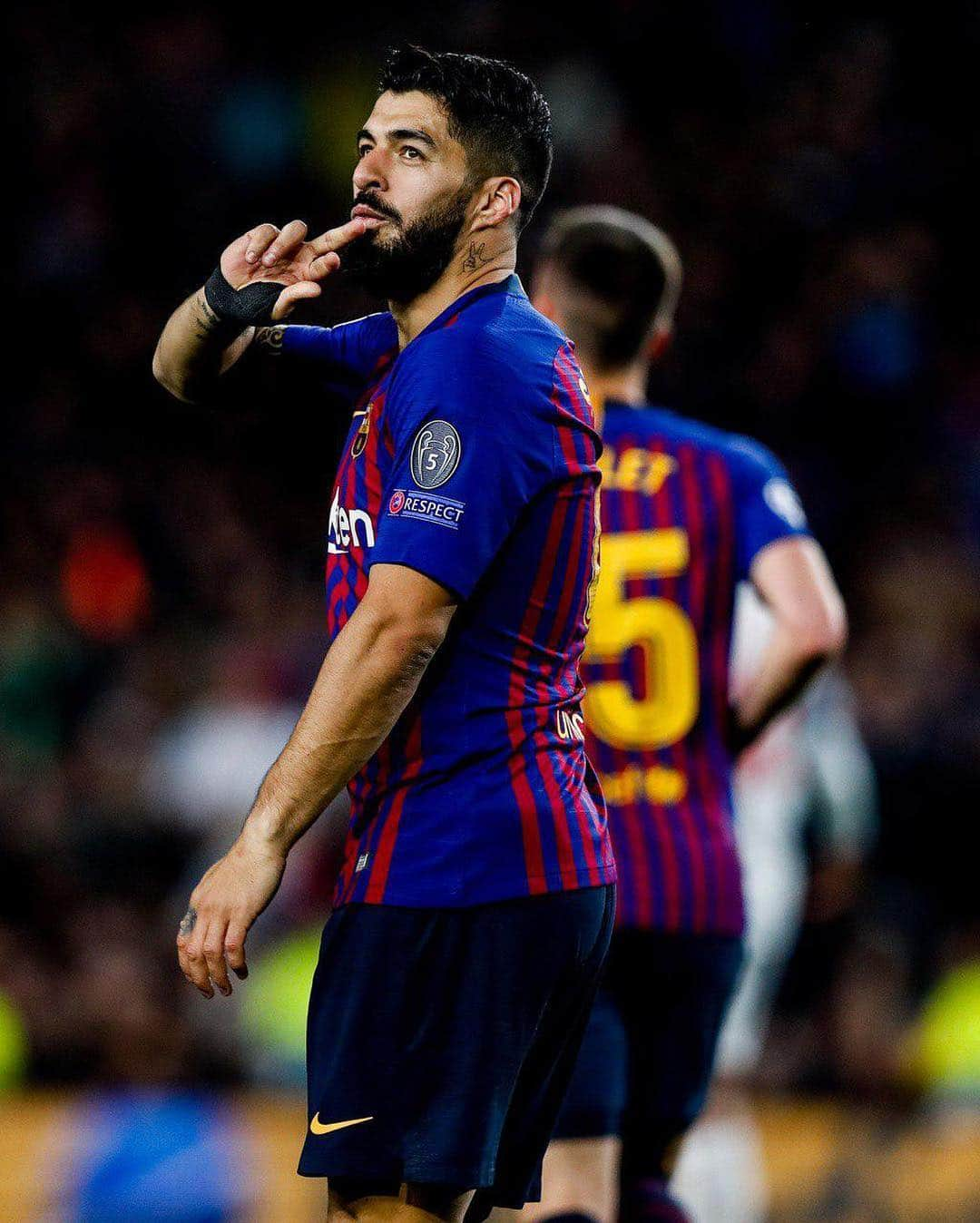 FCバルセロナさんのインスタグラム写真 - (FCバルセロナInstagram)「⚽️ GOOOOAL @luissuarez9 💥🔫 ¡VAMOOOOOOOOOS! #BarçaLFC」5月2日 4時35分 - fcbarcelona