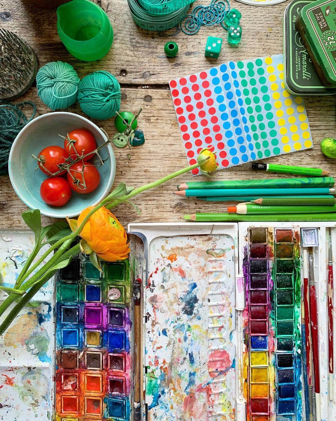 Tea and sittingのインスタグラム：「I’ve written a blog post...It’s about feeling creatively un-cohesive, not being a business woman, and what it really feels like to be coming out the other side of full on parenting whilst prioritising, maybe foolishly, a pair of yellow roller skates... * Link in my profile of through a swipe up in my stories * #consciouscreativity #creativepurpose」