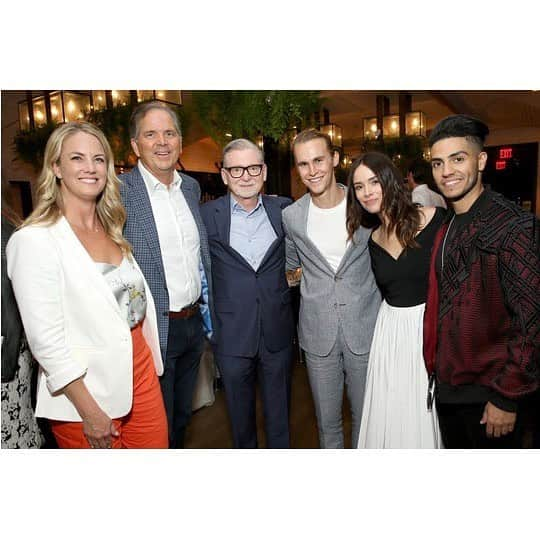 アビゲイル・スペンサーさんのインスタグラム写真 - (アビゲイル・スペンサーInstagram)「love our #Reprisal @hulu @aenetworks family! #HuluUpfronts #2019」5月2日 6時07分 - abigailspencer