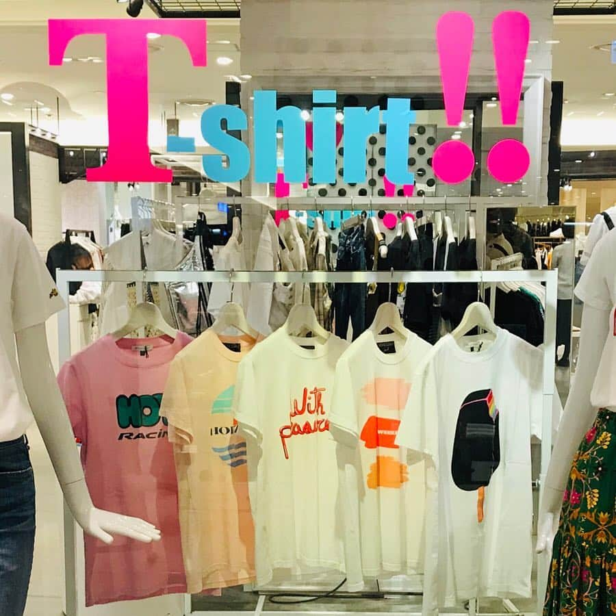 HANKYU.MODEさんのインスタグラム写真 - (HANKYU.MODEInstagram)「D.EDIT T-SHIRT STYLE At 3F『D.EDIT』  #Hankyu #HANKYUMODE #umedahankyu #阪急うめだ本店 #うめだ阪急 #阪急百貨店 #osaka #umeda #mode #dedit #tshirt #tシャツ #calvinklein205w39nyc  #christopherkane #クリストファーケイン #rxmance #ロマンス #monogram #モノグラム #ragandbone #ラグアンドボーン」5月2日 17時00分 - hankyumode