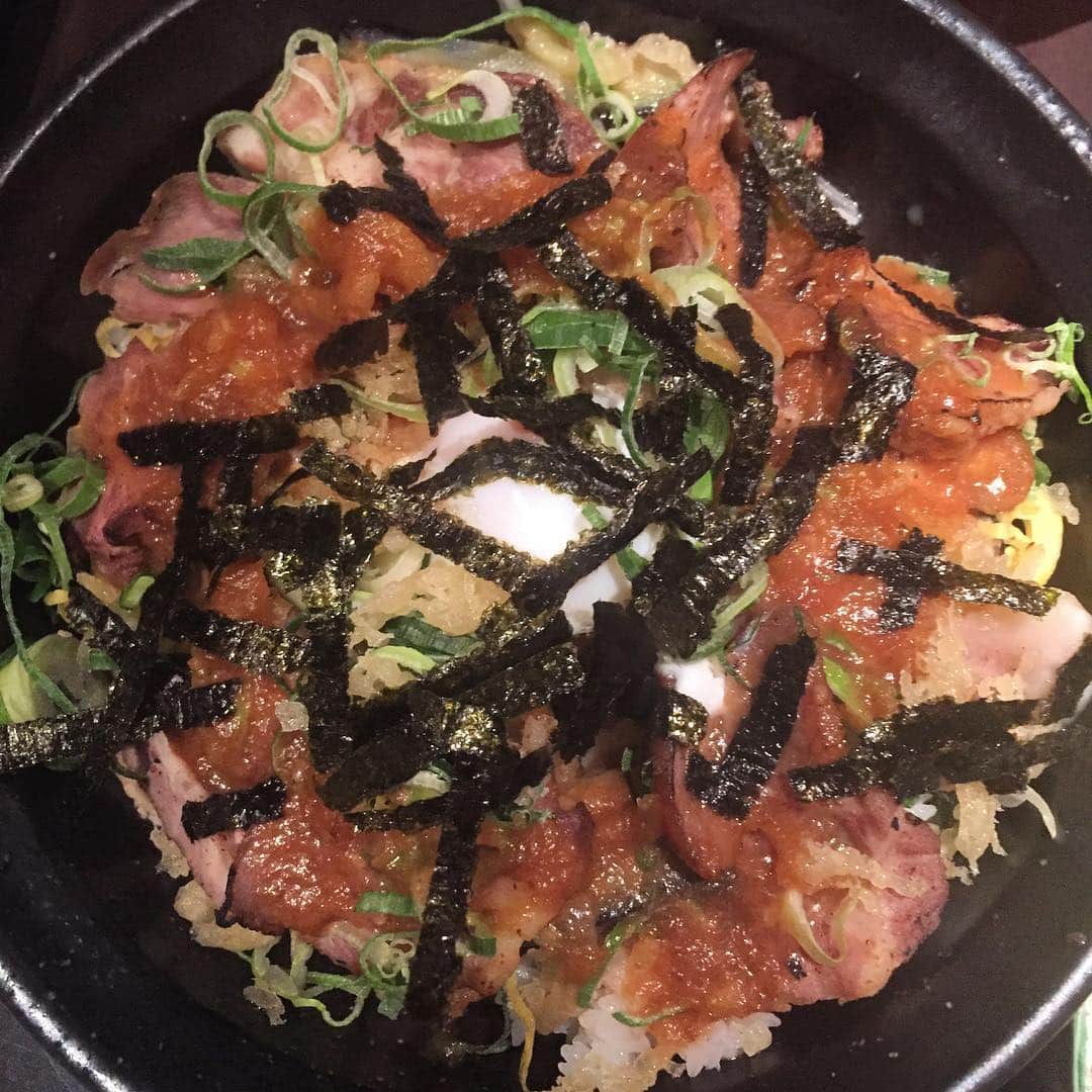 のインスタグラム：「賄いシリーズ😊 今日はスタミナ丼！色んな賄いが食べれて最高です❤️ #梅田#個室居酒屋 #飯テロ #梅田#個室#和食#大阪#イーマ#阪神百貨店#大阪駅前ビル#ケーキ#記念日#誕生日#サプライズ#instagood #instafood #photography#photooftheday #osaka#umeda#日本酒#日本酒好き#女子会#宴会#ハイボール#鯛めし#米活」