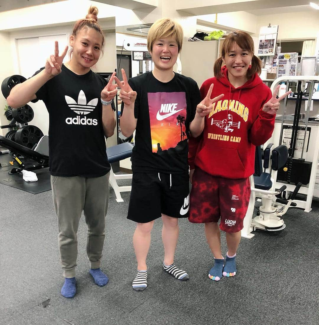 朱里さんのインスタグラム写真 - (朱里Instagram)「‪MMA girl🧡  筋トレ女子٩( 'ω' )و✨‬ ‪⁦‪#mma‬⁩ ⁦‪#rizin‬⁩ ⁦‪#deepjewels‬⁩ ⁦‪#pancrase‬⁩ ⁦‪#ufc‬⁩ ⁦‪#筋トレ‬⁩ ⁦‪#筋トレ女子‬⁩‬ #workout #training #gym #gymgirl #fitness #fitnessmotivation #fit #fitgirl #enjoy #athleta #fighter #adidas #nike #haoming」5月2日 15時46分 - syuri_official