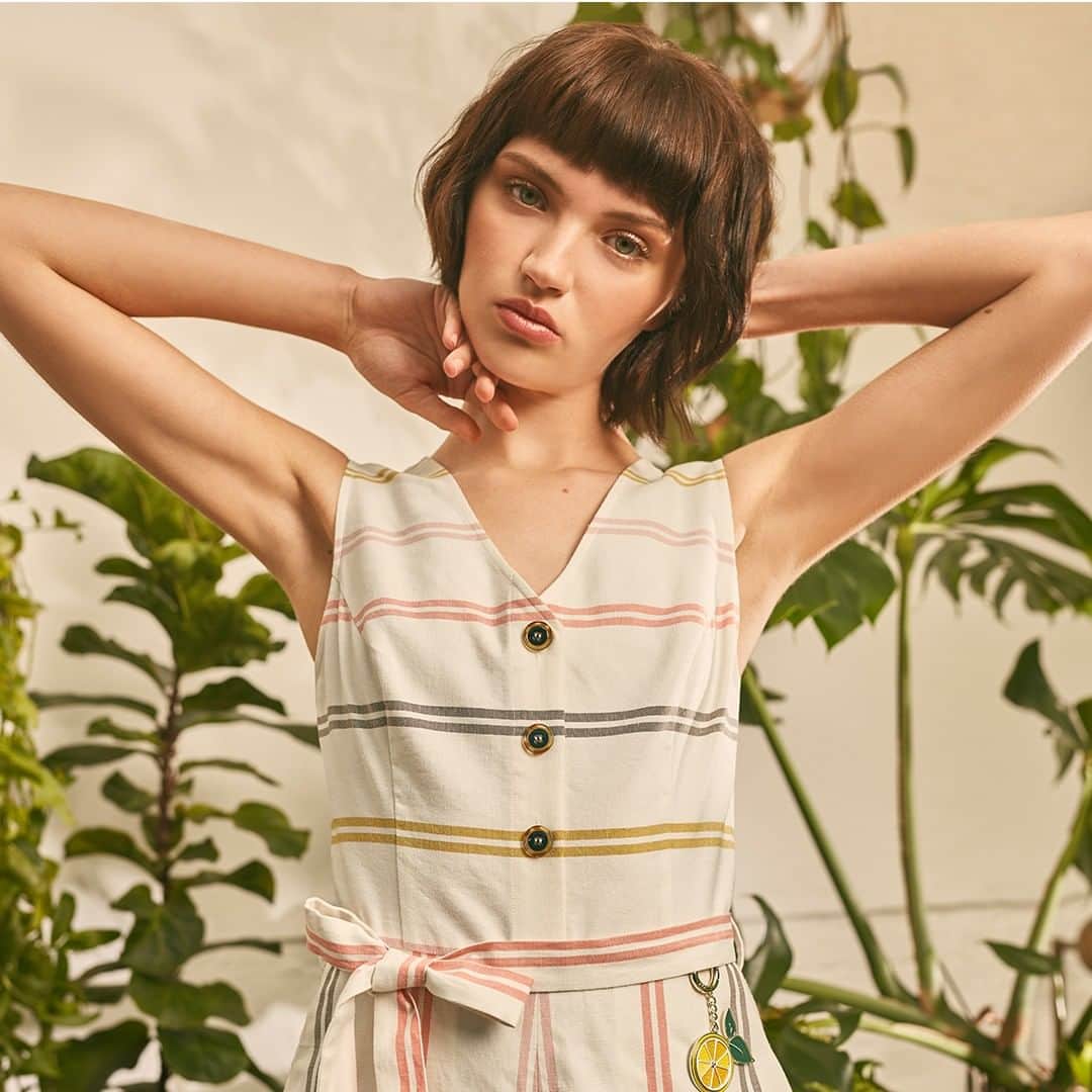 Ted Bakerさんのインスタグラム写真 - (Ted BakerInstagram)「Show off your true stripes with the @ted_colourbynumbers collection (Striped linen jumpsuit: PERUUE)」5月2日 16時00分 - tedbaker