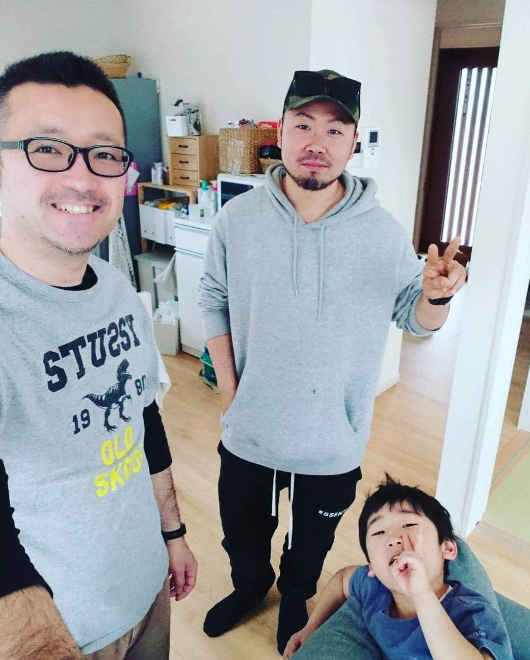 UTAさんのインスタグラム写真 - (UTAInstagram)「昨日は旭川にいる幼馴染の家に！ 子供達も大きくなっててわんぱくになってた！  やっぱいいよねー！！ #幼馴染 #幼稚園からの友達 #やっぱこういうのいいよね」5月2日 16時03分 - uta_boby_noisemaker