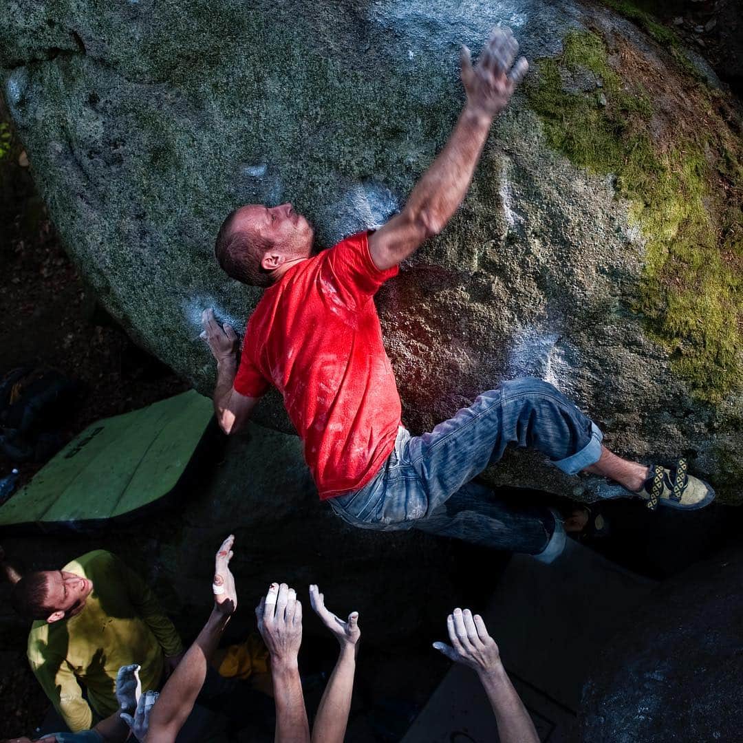ウド・ノイマンさんのインスタグラム写真 - (ウド・ノイマンInstagram)「Photo find - slovenian coach @urhcehovin bouldering 10 years ago in Petrohrad #bouldering #rockclimber #climbingperformancecoaching」5月2日 16時24分 - _udini_