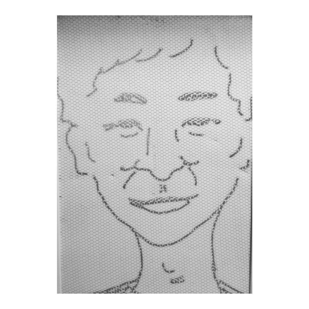 橋本淳のインスタグラム：「. 令和元年に アラジン画伯が 描いてくださいました。  わたしです。」