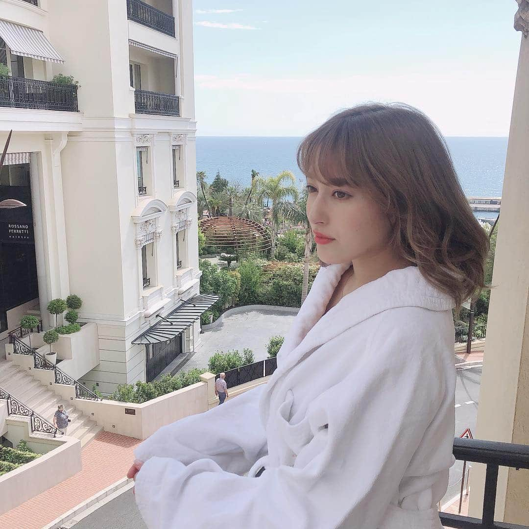 平田梨奈さんのインスタグラム写真 - (平田梨奈Instagram)「The view from the hotel is beautiful ⛲️ #monaco #hotelhermitage  #モナコ #monaco🇮🇩」5月2日 16時41分 - hirari_official