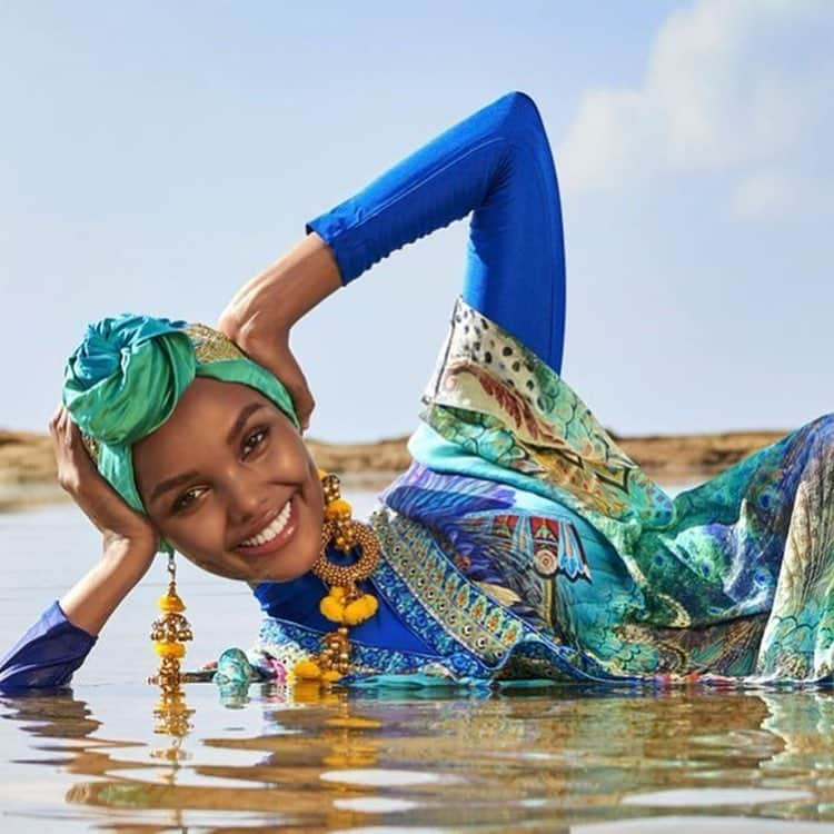 ガブリエル・ユニオンさんのインスタグラム写真 - (ガブリエル・ユニオンInstagram)「Today’s #WCW is the trailblazing Halima Aden, who just made history as the first model to wear a hijab and burkini for @si_swimsuit!! @halima was born in Kakuma refugee camp in northeastern Kenya and moved to the states when she was only 7 years old. She stated, “Growing up in the States, I never really felt represented because I never could flip through a magazine and see a girl who was wearing a hijab. Being in Sports Illustrated is so much bigger than me. It’s sending a message to my community and the world that women of all different backgrounds, looks, and upbringings … can stand together and be celebrated.” It’s time to celebrate YOU and all the women that are encouraged to feel beautiful for who they are. Thank you Halima for being a leader and showing women globally that beauty comes in many forms and has no limits. Let us lift her up in the light of goodness and hold her there.」5月2日 7時58分 - gabunion