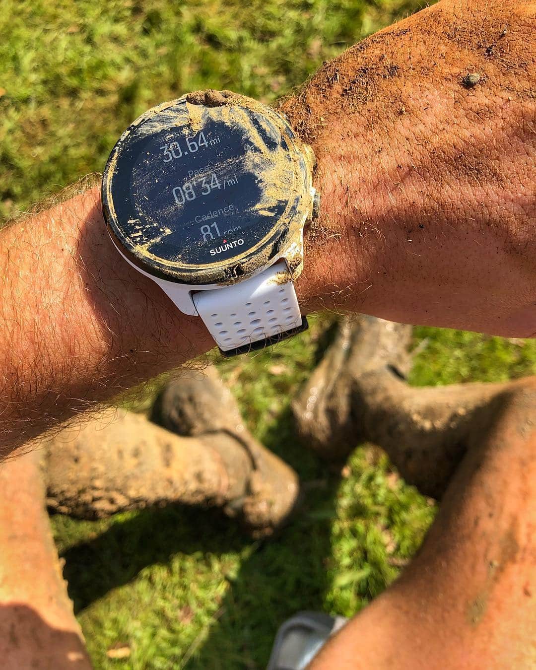 Suuntoさんのインスタグラム写真 - (SuuntoInstagram)「This time of year has it all- mud, snow, rain, wind, hail, etc. What were the worst conditions you've trained or raced in? 📷: @rymont94 #SuuntoRun⁣」5月2日 8時07分 - suunto