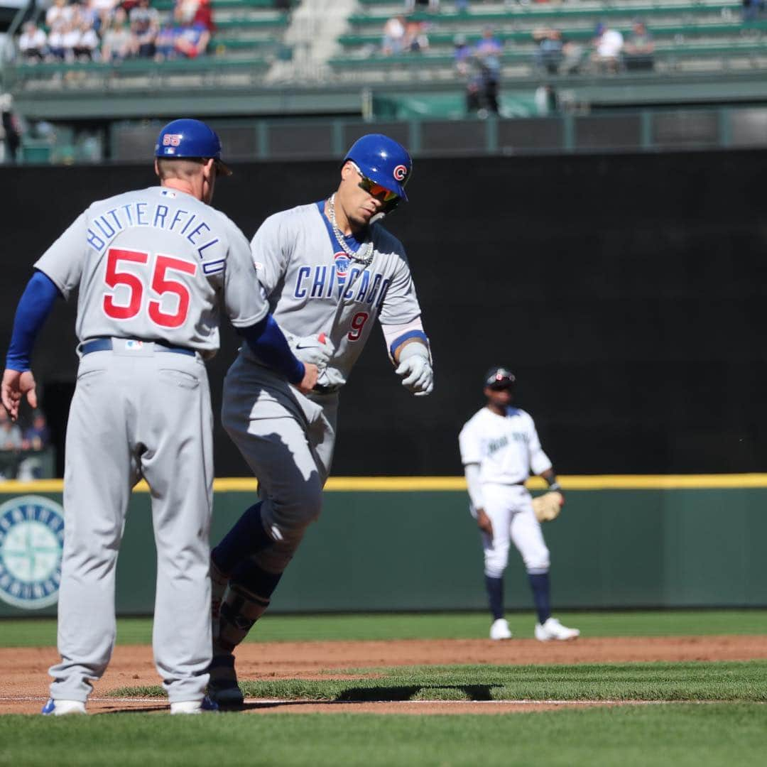 シカゴ・カブスさんのインスタグラム写真 - (シカゴ・カブスInstagram)「@javy23baez cranks ANOTHER opposite-field homer! #EverybodyIn」5月2日 8時33分 - cubs