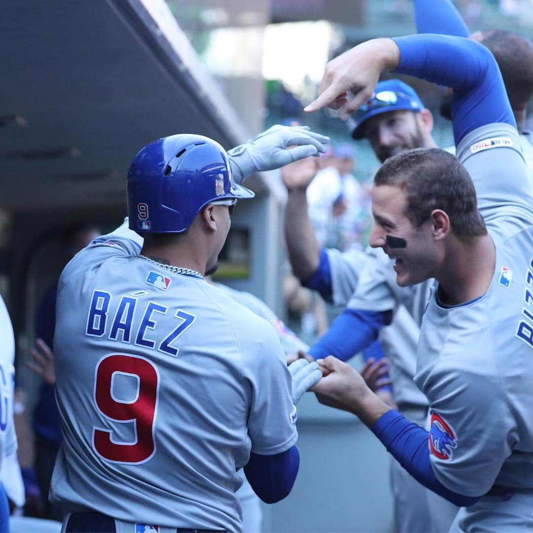 シカゴ・カブスさんのインスタグラム写真 - (シカゴ・カブスInstagram)「@javy23baez cranks ANOTHER opposite-field homer! #EverybodyIn」5月2日 8時33分 - cubs