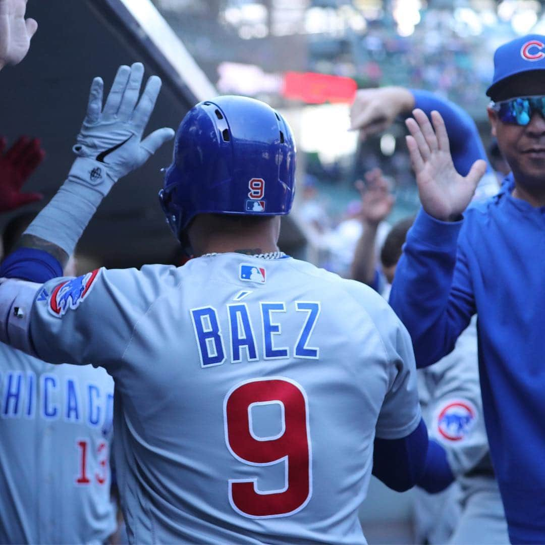 シカゴ・カブスさんのインスタグラム写真 - (シカゴ・カブスInstagram)「@javy23baez cranks ANOTHER opposite-field homer! #EverybodyIn」5月2日 8時33分 - cubs