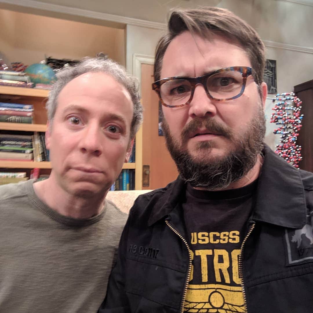 ウィル・ウィトンさんのインスタグラム写真 - (ウィル・ウィトンInstagram)「Last night, I went to Stage 25, now known as The Big Bang Theory Stage, and watched the taping of the final episode of the show that has brought more joy into my life than anything else I've ever done in my professional career.  I have a lot of feelings and emotions to unpack, and they are all too raw and turbulent to do that today. Maybe after I go to the wrap party tonight. Maybe in a few days. Maybe it's too personal to ever properly convey what it means and has meant to me since I joined the show in the second season. Maybe I'll try right now and see what comes out.  I think it's fair to say that if I built a tripod out of my career, the main legs would be Stand By Me, Star Trek, and The Big Bang Theory. It kind of blows me away that I get to say that. It is remarkable to me that I have gotten to have all of these things in my life, when honestly just ONE of them would be more than anyone could hope for on his or her resume.  Mainstream Hollywood doesn't seem to be especially interested in me and what I bring to a production these days. I don't know why, and I don't know if I'll ever be able to do anything to change that, but I can confidently say that I probably have an on-camera acting career today because of Big Bang Theory, and anything I do on camera for the rest of my career will stand on the shoulders of the work I've had the privilege and honor to perform over the last decade.  But all of that is just math and *work*, and while I'm grateful for the work, and proud of the work, what I will cherish for the rest of my life are the friends I've made among the cast, writers, and crew. This is a picture of me with Kevin Sussman, who was in my very first episode way back before I had any grey in my beard, and I love it, because it's this silly thing we did whenever we worked together on the stage. "Hey, let's take a super awkward selfie," I would say to Kevin, and then this would happen. It's moments like this, and relationships like this, that truly matter and make the difference in a life, and I'm so lucky and grateful that I have had so many moments like this, with these amazing humans.」5月2日 8時48分 - itswilwheaton
