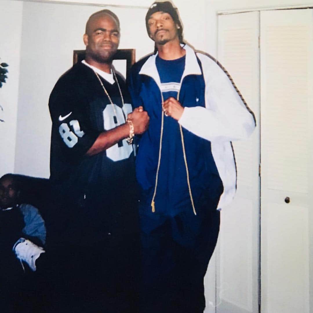 スヌープ・ドッグさんのインスタグラム写真 - (スヌープ・ドッグInstagram)「Cat and the. Dogg」5月2日 9時13分 - snoopdogg