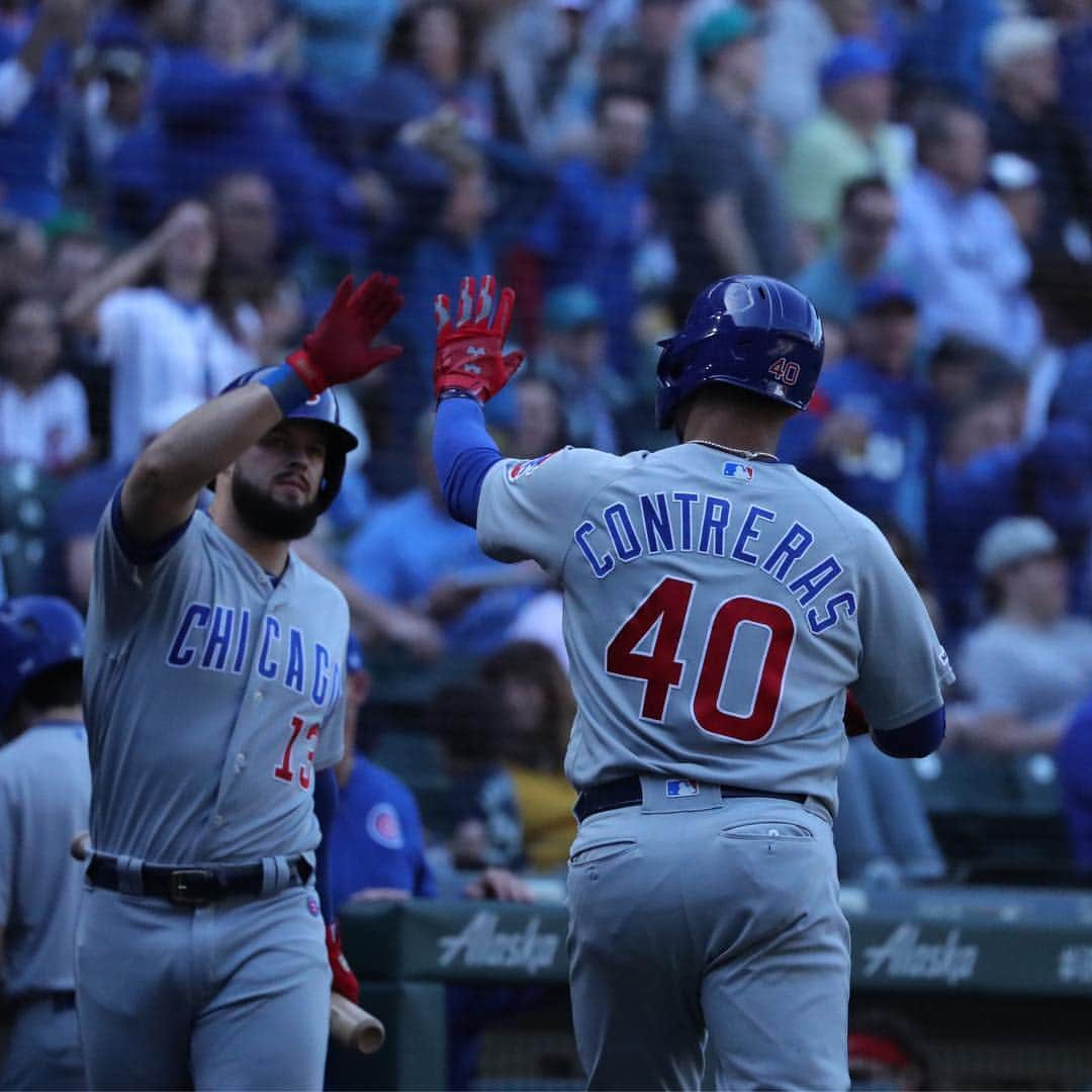 シカゴ・カブスさんのインスタグラム写真 - (シカゴ・カブスInstagram)「@willsoncontreras40 barrels up! #EverybodyIn」5月2日 9時25分 - cubs