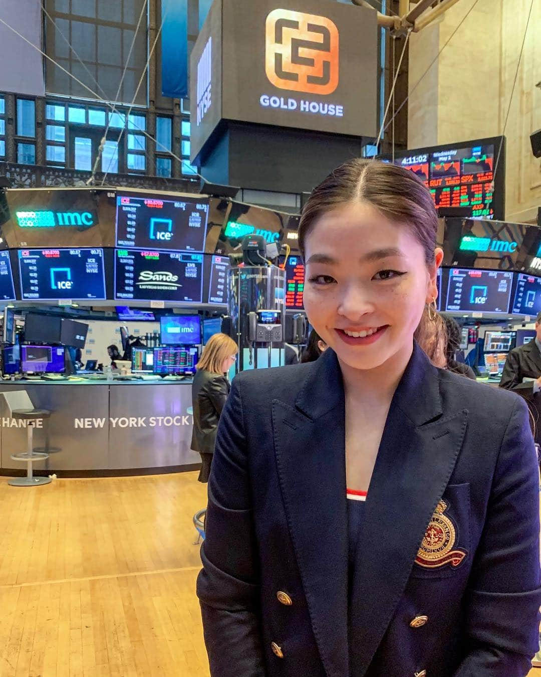 マイア・シブタニさんのインスタグラム写真 - (マイア・シブタニInstagram)「Happy Asian American & Pacific Islander Month! Amazing start to May in NYC at the @nyse. Very honored to be named to @goldhouseco’s list of Most Impactful Asians. 😊 #A100List #AAPIHeritageMonth」5月2日 9時26分 - maiashibutani