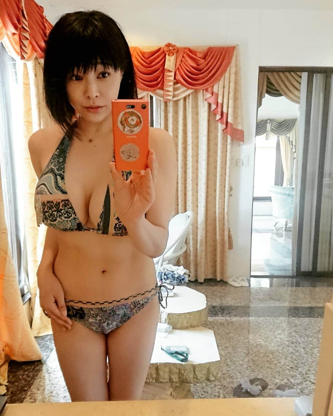松坂南さんのインスタグラム写真 - (松坂南Instagram)「そして、きのうはその後spaへ⤴️ まぁ大した女でもないんですが…仕事のためにも役のためにも女磨き大事✨」5月2日 9時27分 - minami_matsuzaka