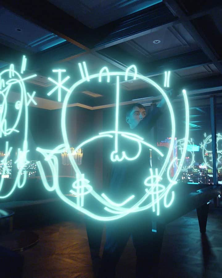 Palms Casino Resortのインスタグラム：「A little drawing. A lot of stardust. @timothy.curtis」