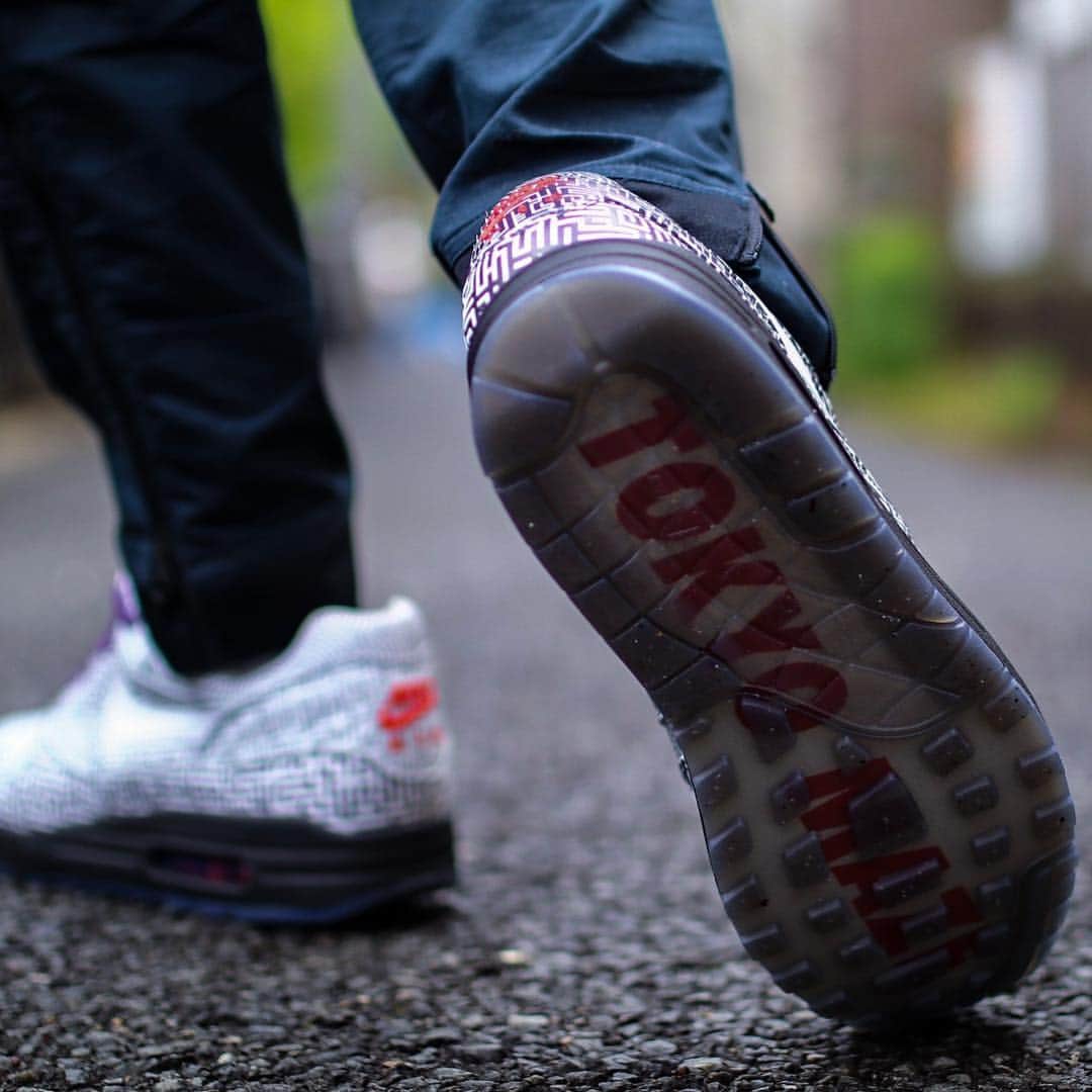 SneakerBox.jpさんのインスタグラム写真 - (SneakerBox.jpInstagram)「🗼TOKYO MAZE🗼 やっと履けたー😍アッパーもライニングも柔らかい革だから履き心地も抜群です👍さすが @takuugle  さんデザイン👏 #sneakerbox #tokyomaze #airmax1everyday  #airmaxclub  #airmaxcity  #airmaxkicks  #snkrs  #kicksoftheday  #addictedtosneakers  #airmaxkicks  #everythingairmax  #airmax1tokyomaze  #nikeonair  #alwaysairmax  #airmaxcity  #airmax1master  #igsneakercommunity  #offspringhqcommunity  @everythingairmax @laikastudios @whatsonmyfeettoday @wear_tga @nicekicks @nikesportswear @thepanel.online @airmax1everyday @airmaxclub @airmaxcity @sneakerfreakermag @everythingairmax @klekt @takuugle @pietparra @atmos_tokyo @sneakerheadsnl  #nicekicks  #sneakerfreakerfam  #complexkicks  #whatsonmyfeettoday  #sneakeraddict  #nikesportswear  #freshkicksdaily  #thesolesupplier  #kickstagram」5月2日 9時47分 - sneakerbox.jp