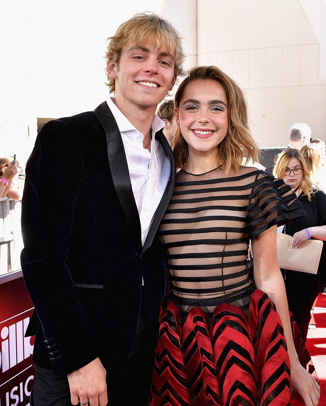Just Jaredさんのインスタグラム写真 - (Just JaredInstagram)「@kiernanshipka steps out in @dior on the Billboard Music Awards red carpet. She was joined by “Sabrina” co-star @ross_lynch #! Go to JustJared.com for our full coverage of the show. #KiernanShipka #RossLynch #BBMAs Photos: Getty」5月2日 10時29分 - justjared