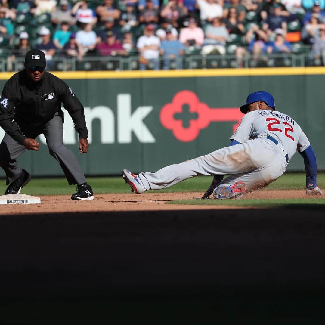 シカゴ・カブスさんのインスタグラム写真 - (シカゴ・カブスInstagram)「#Cubs win! That’s a 4-1 road trip! #EverybodyIn」5月2日 10時32分 - cubs