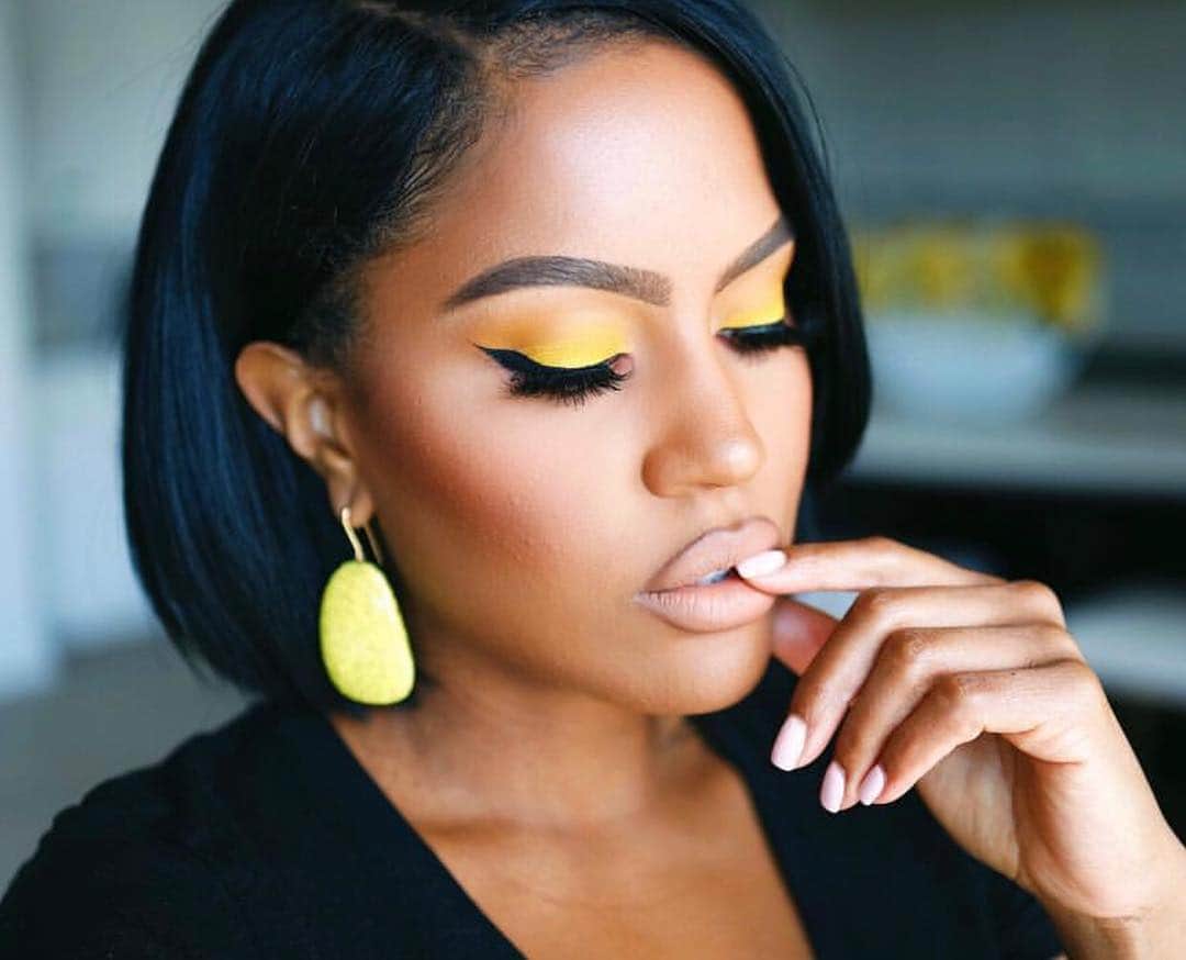 Kylie Cosmeticsさんのインスタグラム写真 - (Kylie CosmeticsInstagram)「@makeupshayla looking gorgeous wearing Kybrow Powder Duo in Ebony and Pencil in Dark Brown 🌸」5月2日 10時59分 - kyliecosmetics