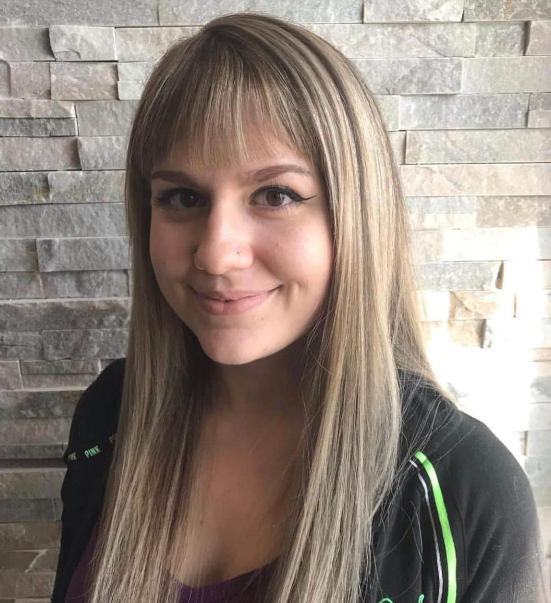 CosmoProf Beautyさんのインスタグラム写真 - (CosmoProf BeautyInstagram)「Our Whipsy Fringe #hairoftheday goes to @salonlex who paired her client's long locks with point-cut bangs ✂️ Hair was toned with @joico #lumishine 9nw + dab of 07v 🎨 --- 👇 Rules Below!👇 1️⃣Tag your photo #WhispyFringeHOTD #cosmoprofbeauty #licensedtocreate 2️⃣Post a photo of your hairstyle against an uncluttered background 3️⃣Mention any products used to color or style the hair --- #repost #salonlex #whispyfringe #freshfringe」5月2日 11時00分 - cosmoprofbeauty
