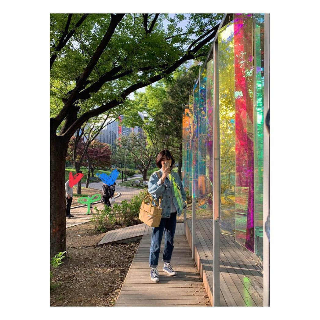 ナム・ジヒョンさんのインスタグラム写真 - (ナム・ジヒョンInstagram)「🌳☀️🍕🍗🍻🍪🥤」5月2日 11時09分 - hyuniiiiiii_95917