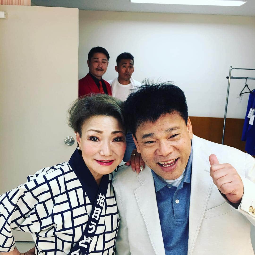 末成由美さんのインスタグラム写真 - (末成由美Instagram)「東京グランド花月、楽屋、後ろに注目👍💝」5月2日 17時11分 - yumisuenari