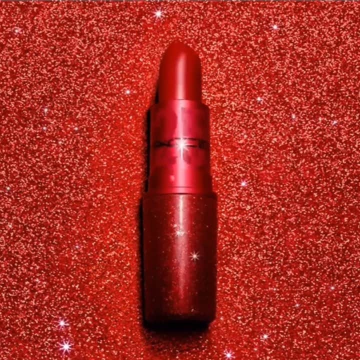 M∙A∙C Cosmetics Japanのインスタグラム：「⠀ ビバ グラム25周年を記念した、 限定パッケージは きらめくレッドのグリッターカラー！ #VIVAGLAM #ビバグラム ⠀ *公式オンラインショップ発売 5/7 ⠀ ⠀ ⠀ ⠀ ⠀ ⠀ #MACCosmeticsJapan #MACコスメ #MACCosmetics #MAC #コスメ #メイク #MACリップ #VIVAGLAM #ビバグラム #マットリップ #LIP #赤リップ #REDLIP #LIPSTICK #MACLIP #限定」