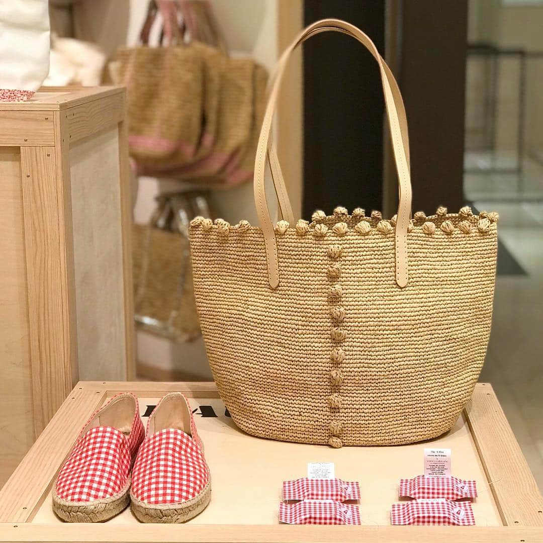 HANKYU.MODEさんのインスタグラム写真 - (HANKYU.MODEInstagram)「VANESSA BRUNO LE CABAS VOYAGE Until 5/7 At 1F Cotocoto Stage 11  #Hankyu #HANKYUMODE #umedahankyu #阪急うめだ本店 #うめだ阪急 #阪急百貨店 #osaka #umeda #mode #vanessabruno #ヴァネッサブリューノ #bag #バッグ」5月2日 12時09分 - hankyumode
