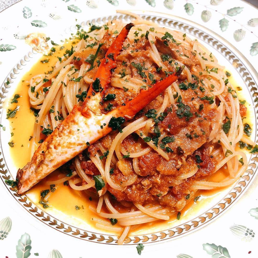 末吉里花さんのインスタグラム写真 - (末吉里花Instagram)「手作りパスタ。ズワイガニで贅沢な一品🦀超絶美味。Homemade snow crab pasta. Delicious!!!!! #pasta #snowcrab #homemade #パスタ #手作り #家ご飯 #おうちごはん #ズワイガニ #カニさんありがとう」5月2日 12時15分 - rikasueyoshi