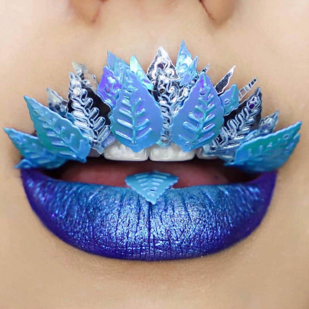 Jeffree Star Cosmeticsさんのインスタグラム写真 - (Jeffree Star CosmeticsInstagram)「LEAF ME ALONE 💙💙 This is a WERK of art 👏🏻👏🏻👏🏻 @bananakeup we are in love with your creativity so keep the #lipart coming 🤩🤩 She used our #velourliquidlipstick shades ‘Y.S.O.T.P’ & ‘Blue Velvet’ ❄️❄️ #jeffreestarcosmetics #vegan #liquidlipstick」5月2日 12時15分 - jeffreestarcosmetics