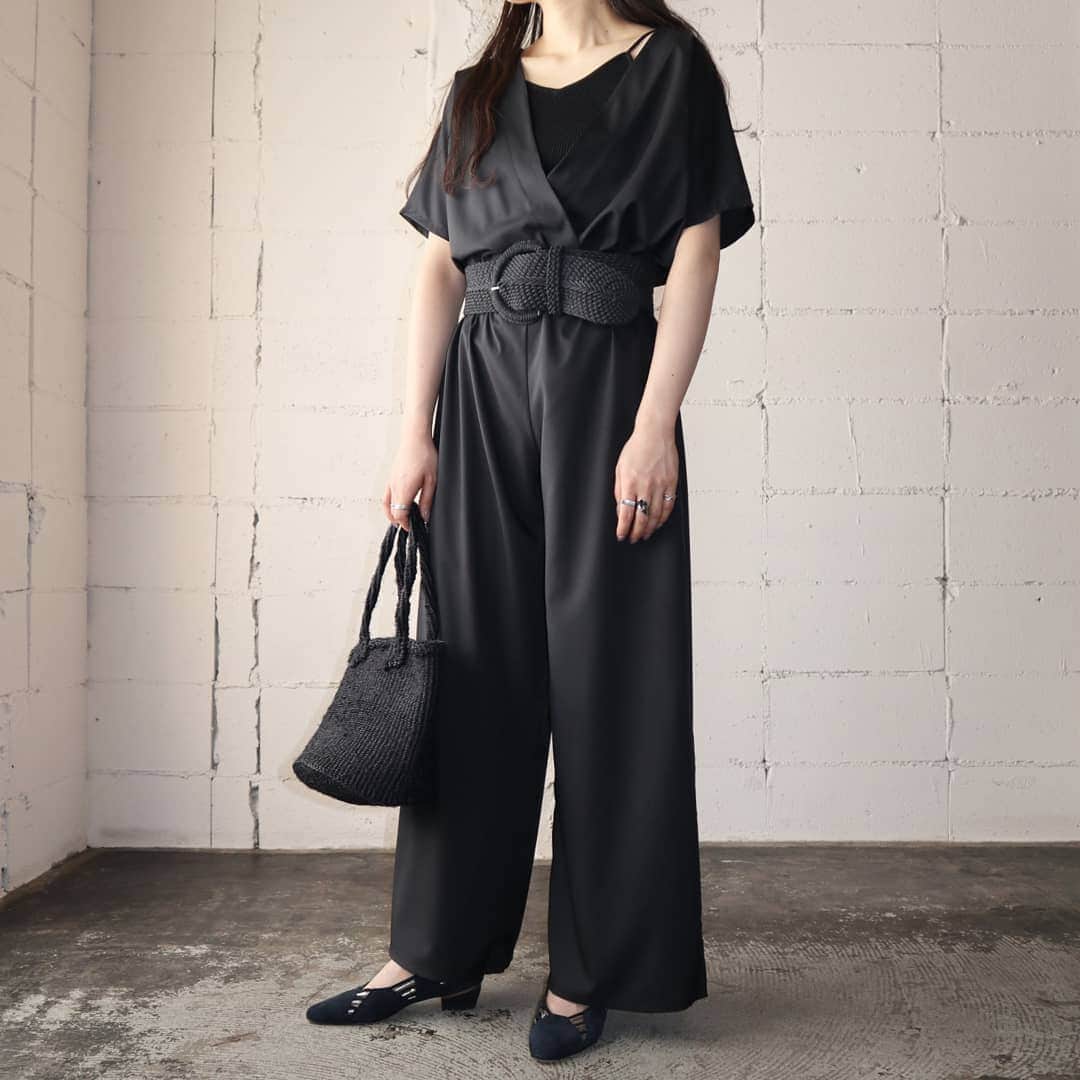 吉祥寺 古着屋 Orfeoのインスタグラム：「Cachecoeur All In One  #orfeo #kichijoji #tokyo #vintage #used #fashion #coordinate #outfits  掲載商品のお問い合わせはメールにて承っております。コメント、DMでのお問い合わせは受け付けておりませんのでご了承ください。」