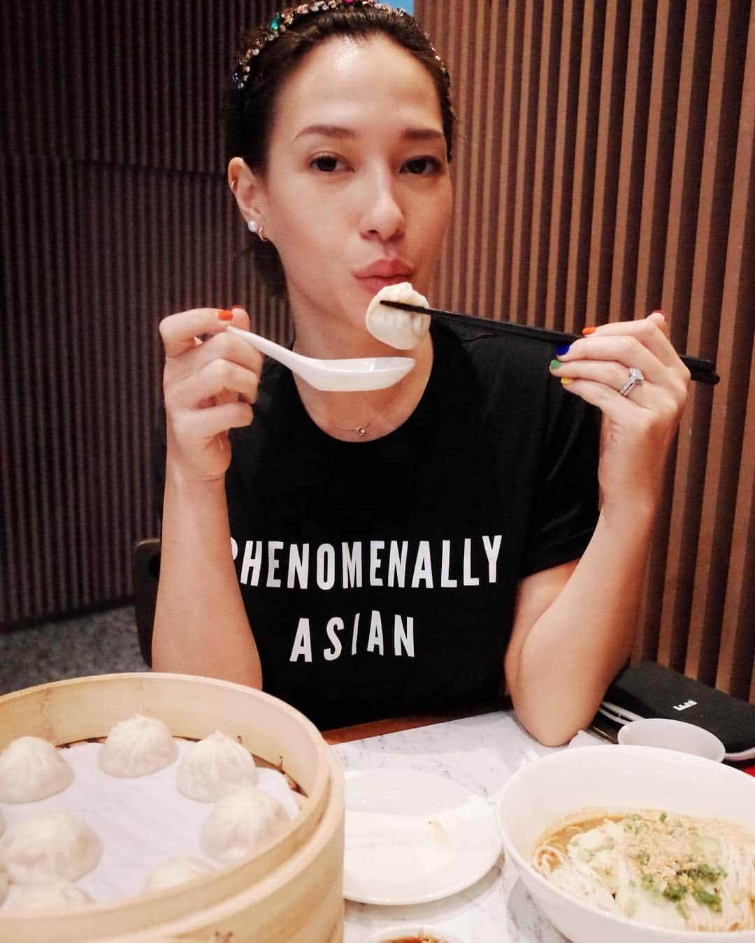 Livさんのインスタグラム写真 - (LivInstagram)「You can be phenomenally YOU whatever that is. Wearing #PhenomenallyAsian T-shirt by @phenomenal.ly to benefit @NAPAWF, which builds power with AAPI women & girls. #heartalignedeating」5月2日 13時02分 - livlogolding