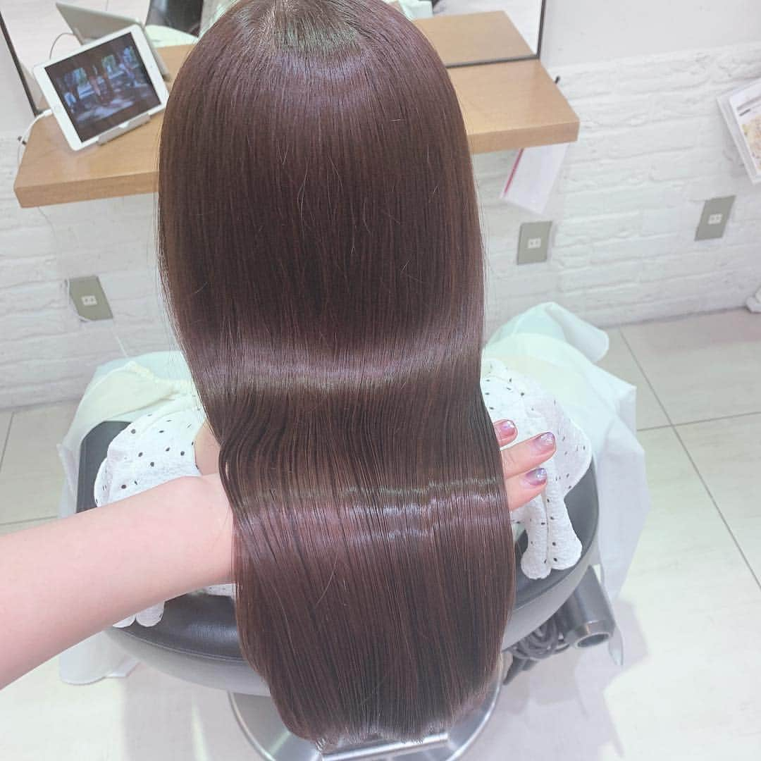 深澤翠さんのインスタグラム写真 - (深澤翠Instagram)「apish AOYAMAでヘアケア❣️﻿ 髪伸びたねぇ﻿ ﻿ つかさちゃんにつやっつやにしてもらいました✨﻿ いつもより明るめヴァイオレットベージュにしてもらいました💘いい色🥰﻿ ﻿ #apishaoyama ﻿ #haircare」5月2日 12時59分 - midorifukasawa