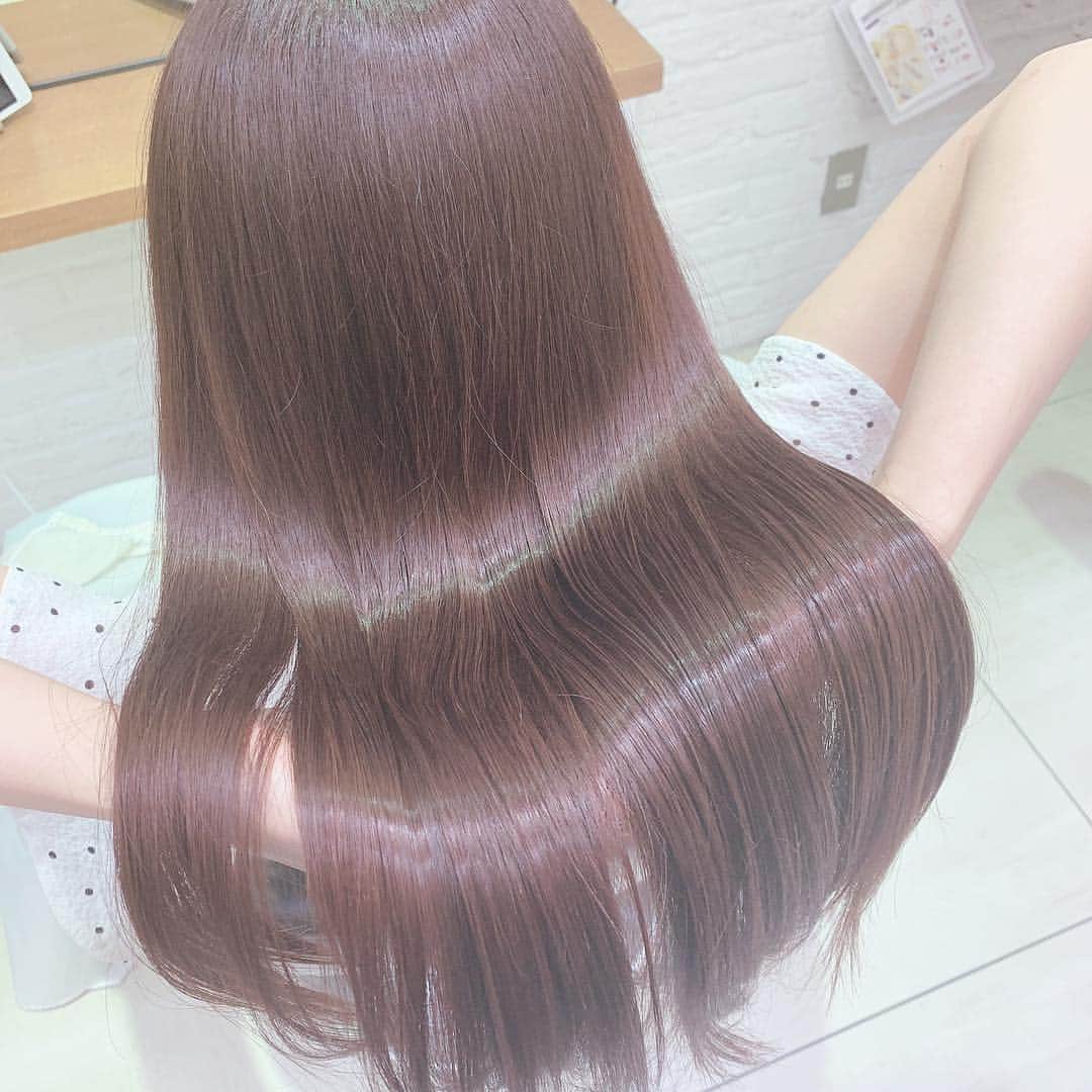 深澤翠さんのインスタグラム写真 - (深澤翠Instagram)「apish AOYAMAでヘアケア❣️﻿ 髪伸びたねぇ﻿ ﻿ つかさちゃんにつやっつやにしてもらいました✨﻿ いつもより明るめヴァイオレットベージュにしてもらいました💘いい色🥰﻿ ﻿ #apishaoyama ﻿ #haircare」5月2日 12時59分 - midorifukasawa