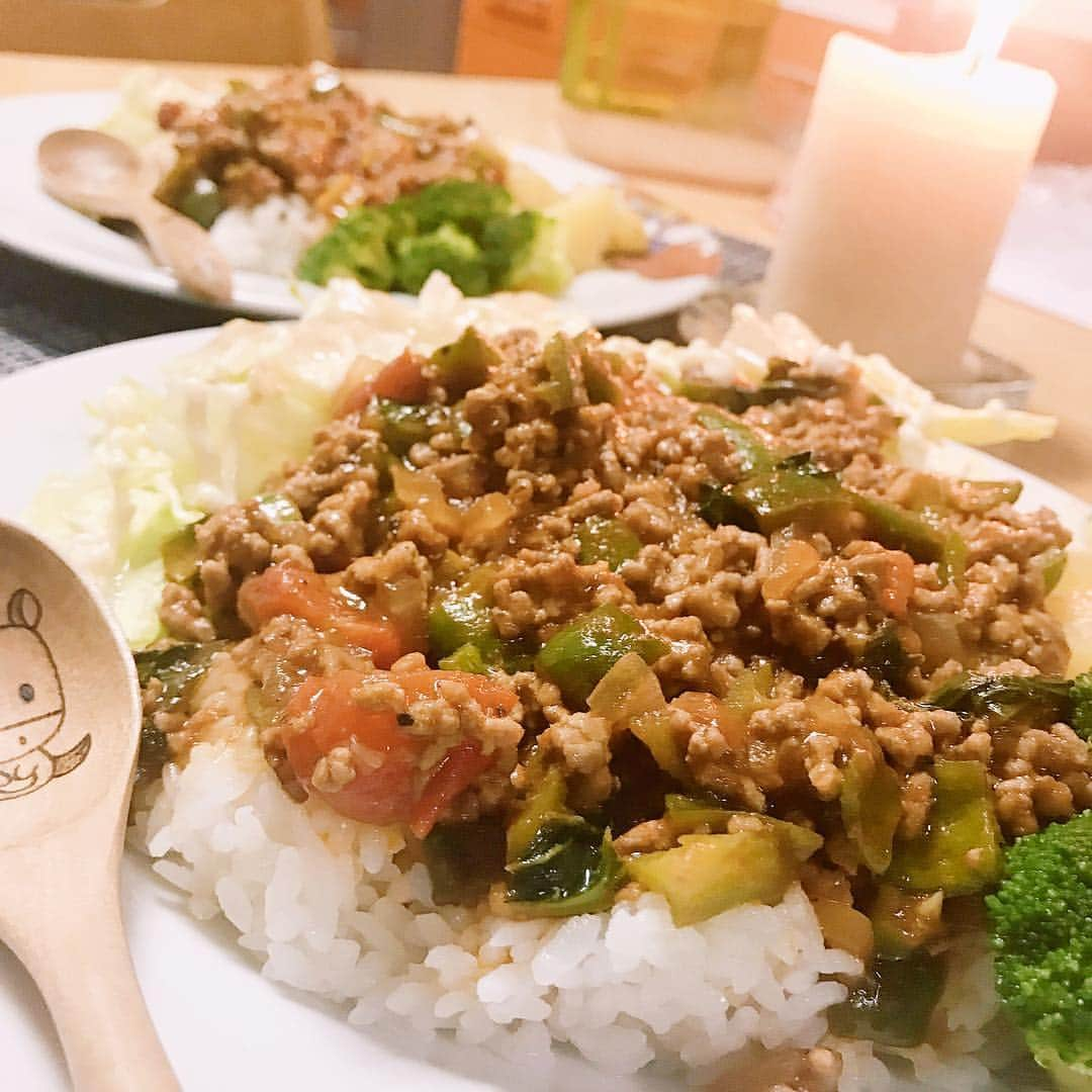 岡村咲さんのインスタグラム写真 - (岡村咲Instagram)「GWのいつだったかの夕飯😋🍽旅行が体調不良で中止になったので、断捨離したり、大掃除して過ごしています‼️ついでに、冷蔵庫の食材もどんどん使って空っぽにするくらいの気持ちです😂👍この日はご飯が進みましたとさ♪#saki_foodallergy #グルテンフリー #手作り #おうちごはん #2人飯」5月2日 14時20分 - sakiokamura_official