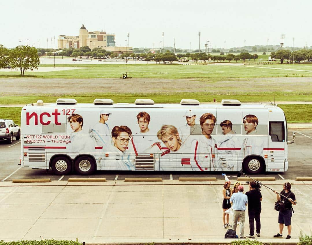 NCT 127さんのインスタグラム写真 - (NCT 127Instagram)「💚NEOCITY in DALLAS💚  #DALLAS #NEOCITYinDALLAS #HAECHANinDALLAS  #WE_ARE_SUPERHUMAN #NCT127_SUPERHUMAN #SUPERHUMAN #NEOCITYinUSA #NCT127inUSA #NCT127 #NCT」5月2日 14時22分 - nct127