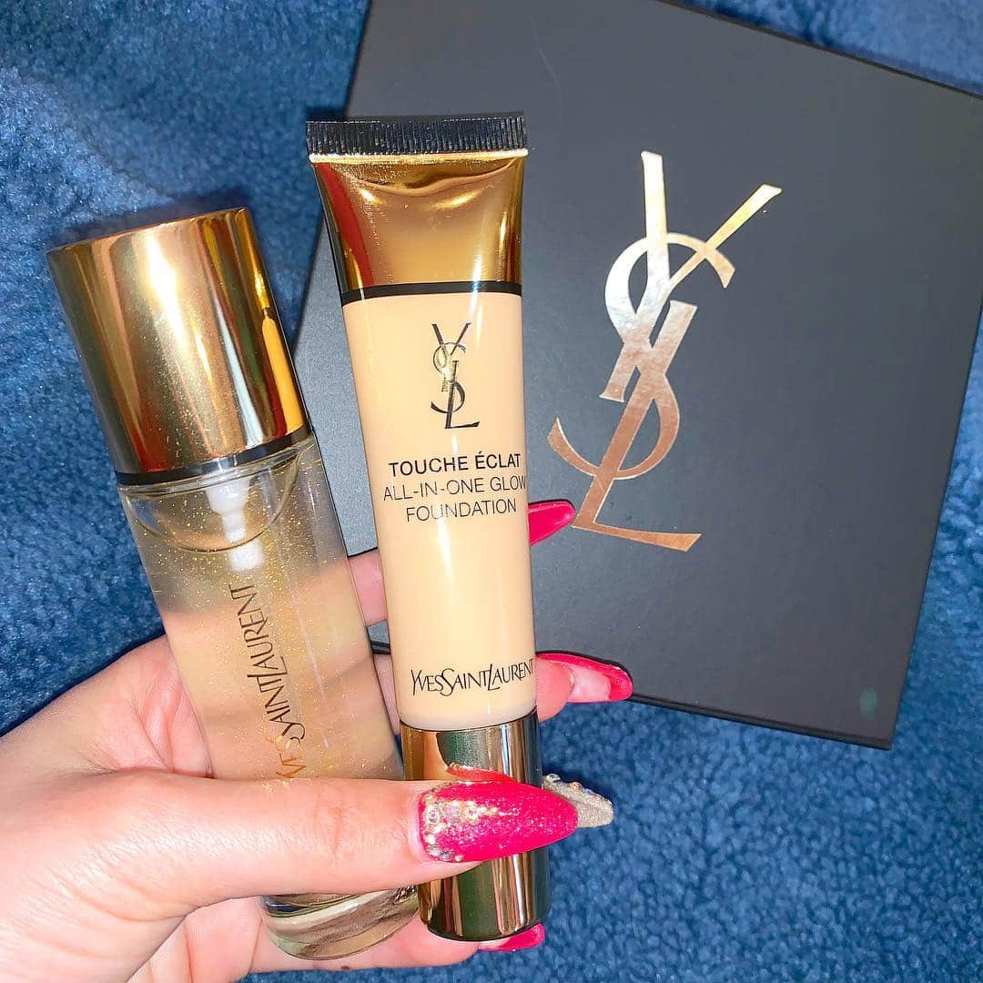 アンジェリカさんのインスタグラム写真 - (アンジェリカInstagram)「🧞‍♀️YSL🧞‍♀️ . #ysl #可愛い #下地 #ファンデーション #キラキラ #instagood #instafashion #instalike #メイク #コスメ #購入品 #いいね返し  #令和一発目 #yvessaintlaurent #デパコス」5月2日 14時30分 - ange1115