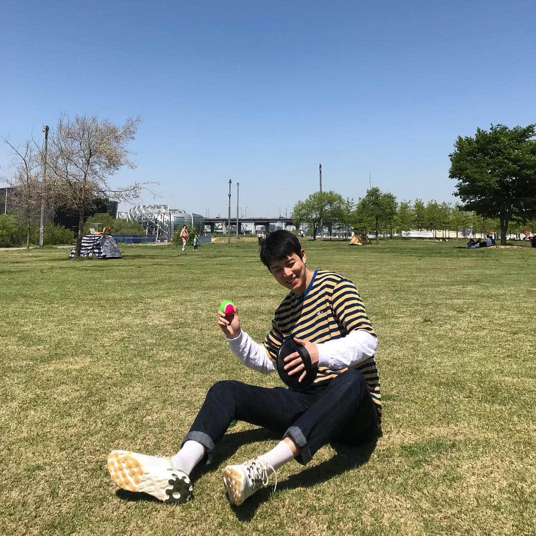 シン・ジフンさんのインスタグラム写真 - (シン・ジフンInstagram)「🤾‍♀️🎾」5月2日 14時46分 - sj_hooon