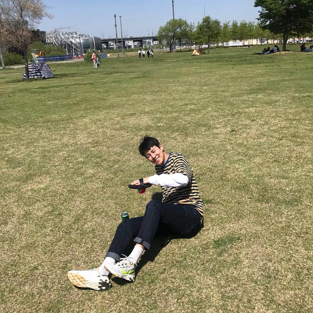 シン・ジフンさんのインスタグラム写真 - (シン・ジフンInstagram)「🤾‍♀️🎾」5月2日 14時46分 - sj_hooon